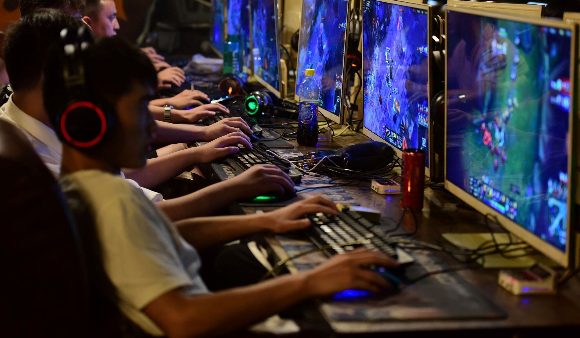 Власти Китая запретили детям играть в видеоигры больше трёх часов в неделю: теперь им разрешено...