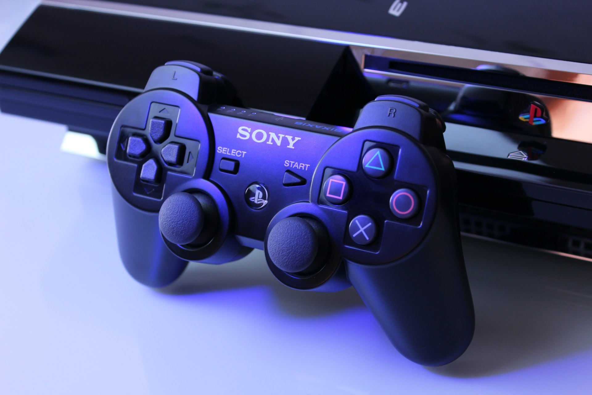 Sony запретит покупать цифровой контент на PS3 и PS Vita при помощи банковских карт и платёжных...